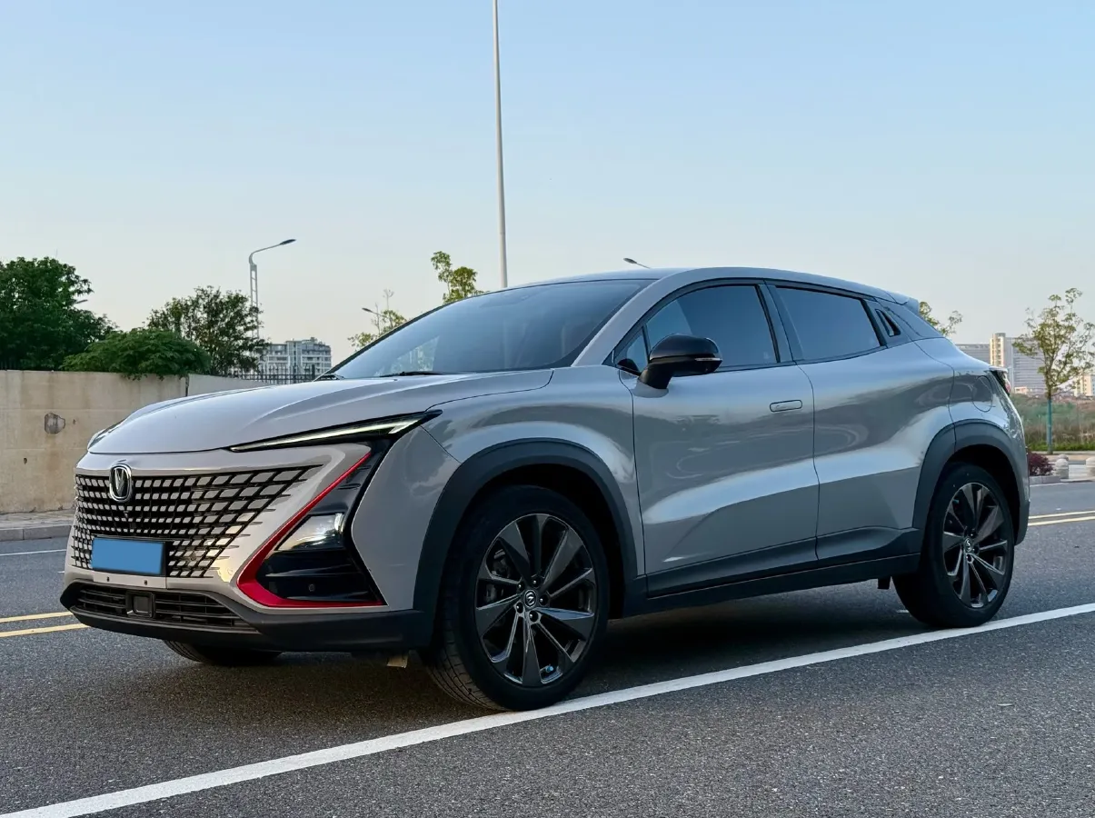 2020 ChangAn UNI-T 1.5T 180HP L4 7DCT,autocango,china used car exporter,china ev exporter,chinese used car exporter,chinese used ev exporter