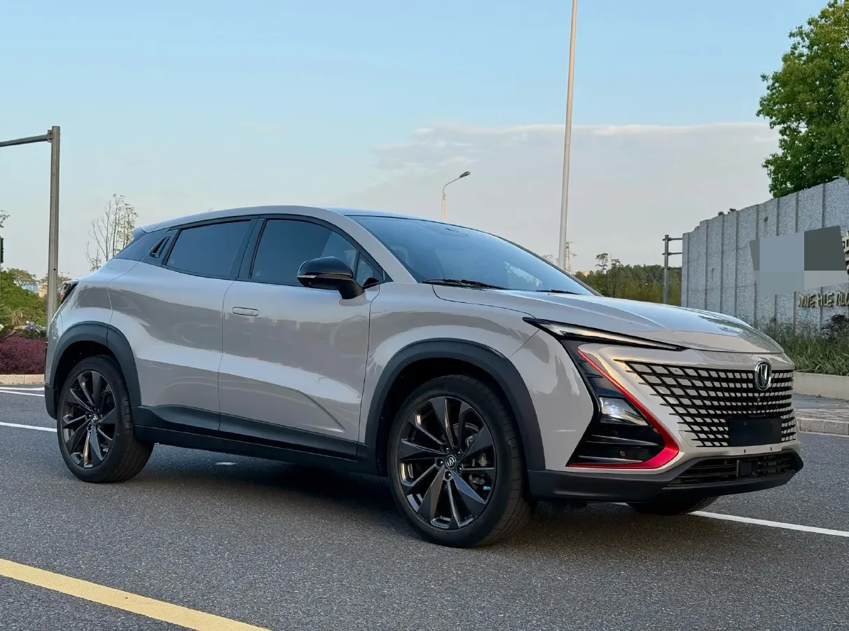 2020 ChangAn UNI-T 1.5T 180HP L4 7DCT,autocango,china used car exporter,china ev exporter,chinese used car exporter,chinese used ev exporter