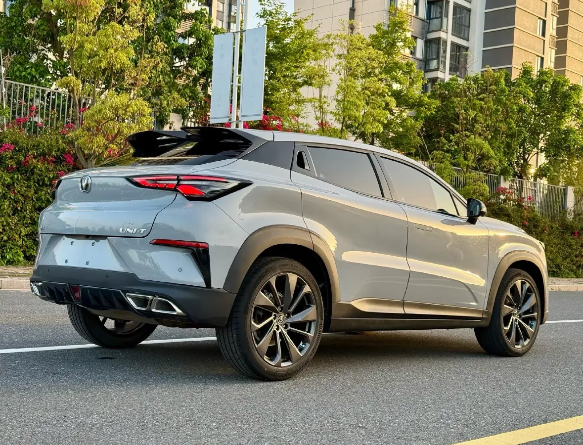 2020 ChangAn UNI-T 1.5T 180HP L4 7DCT,autocango,china used car exporter,china ev exporter,chinese used car exporter,chinese used ev exporter