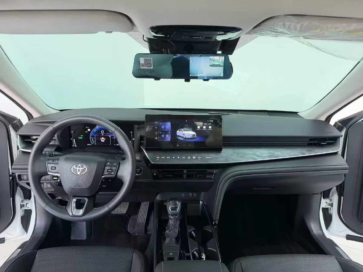 2024 Toyota Camry 2.0L 152HP L4 E-CVT Hybrid,autocango,china used car exporter,china ev exporter,chinese used car exporter,chinese used ev exporter