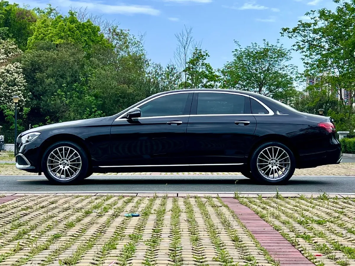 2022 Mercedes-Benz E Class 2.0T 197HP L4 9AT,autocango,china used car exporter,china ev exporter,chinese used car exporter,chinese used ev exporter