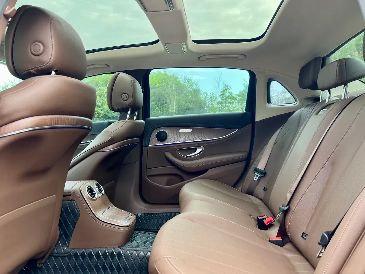 2022 Mercedes-Benz E Class 2.0T 197HP L4 9AT,autocango,china used car exporter,china ev exporter,chinese used car exporter,chinese used ev exporter