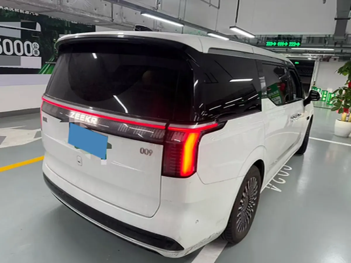 2022 Zeekr 009 BEV 116KWH,autocango,china used car exporter,china ev exporter,chinese used car exporter,chinese used ev exporter