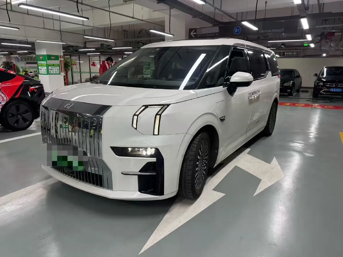 2022 Zeekr 009 BEV 116KWH,autocango,china used car exporter,china ev exporter,chinese used car exporter,chinese used ev exporter