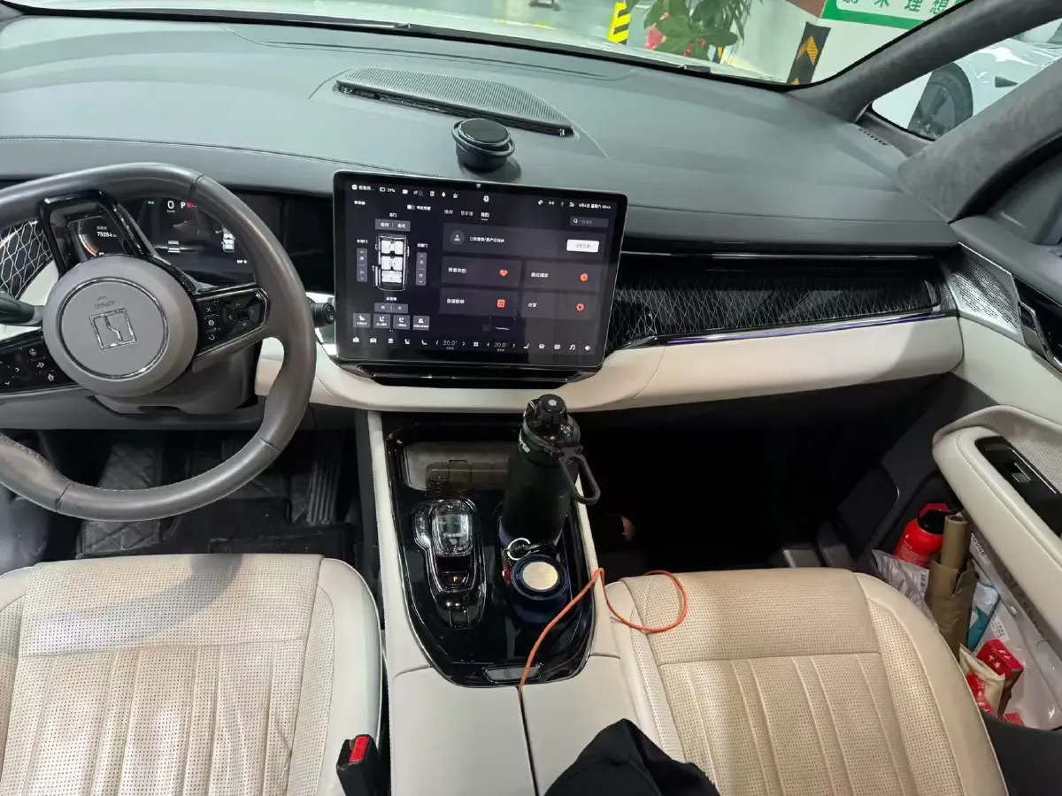 2022 Zeekr 009 BEV 116KWH,autocango,china used car exporter,china ev exporter,chinese used car exporter,chinese used ev exporter