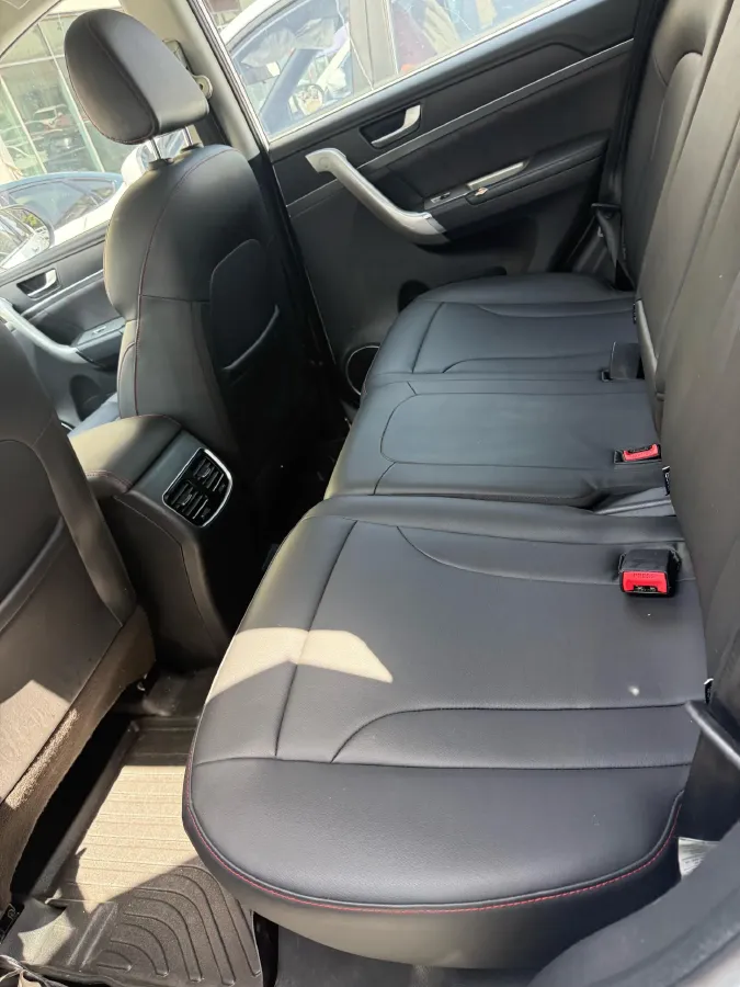 2018 Haval M6 1.5T 150HP L4 6MT,autocango,china used car exporter,china ev exporter,chinese used car exporter,chinese used ev exporter