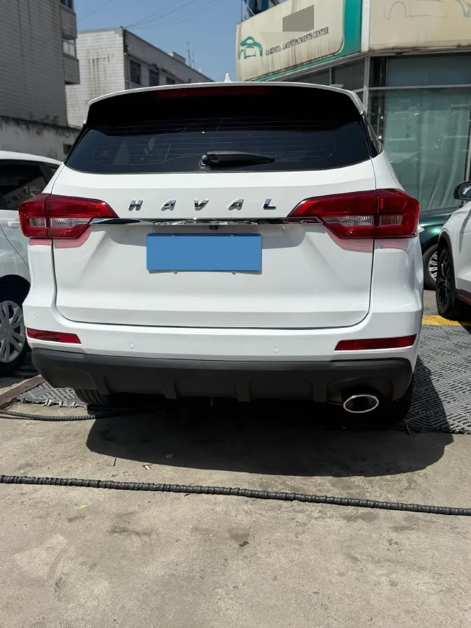 2018 Haval M6 1.5T 150HP L4 6MT,autocango,china used car exporter,china ev exporter,chinese used car exporter,chinese used ev exporter