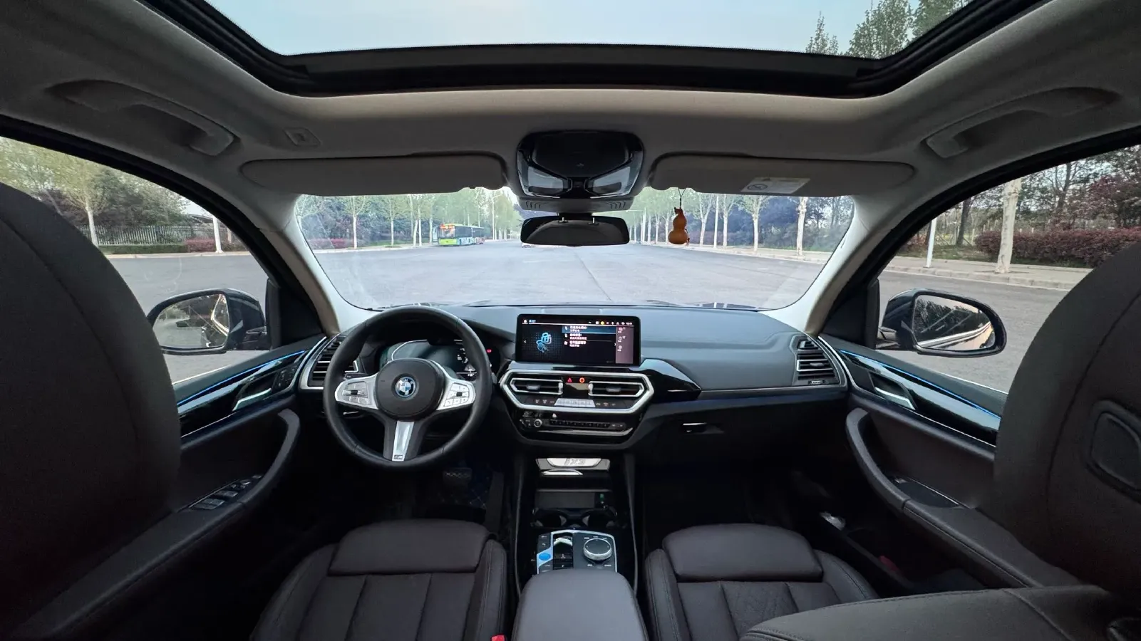 2023 BMW iX3 BEV 80KWH,autocango,china used car exporter,china ev exporter,chinese used car exporter,chinese used ev exporter