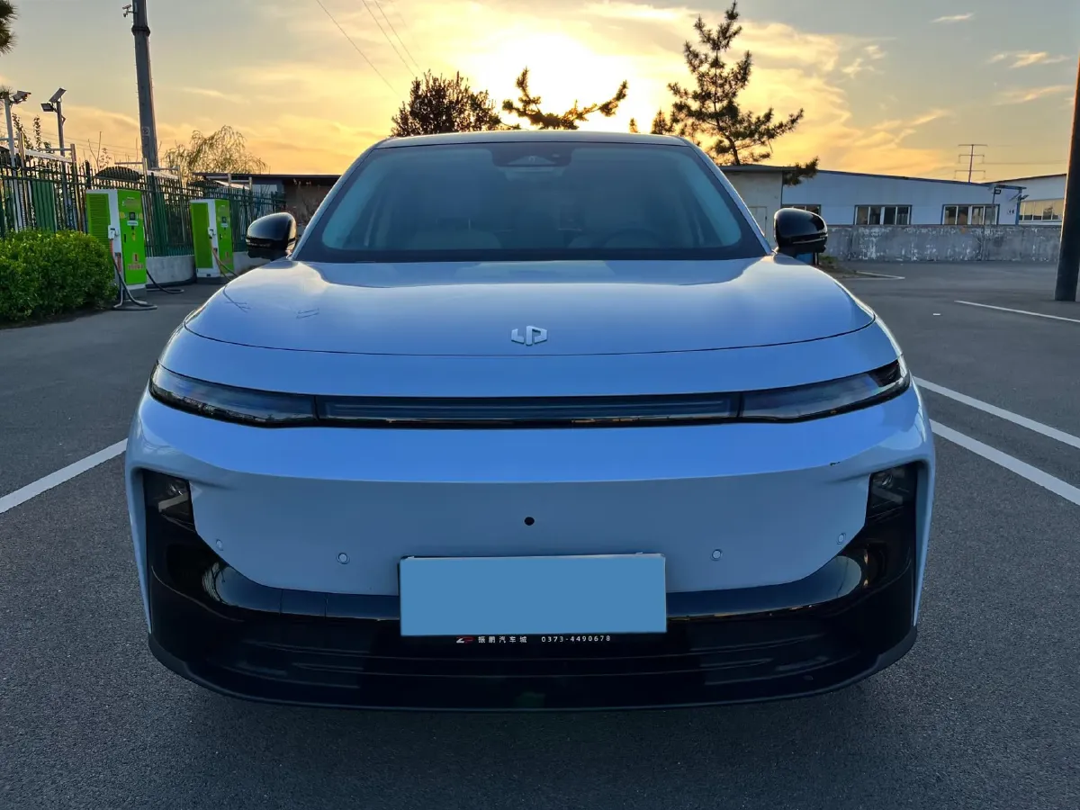 2025 Leapmotor B10 BEV 67.1KWH,autocango,china used car exporter,china ev exporter,chinese used car exporter,chinese used ev exporter