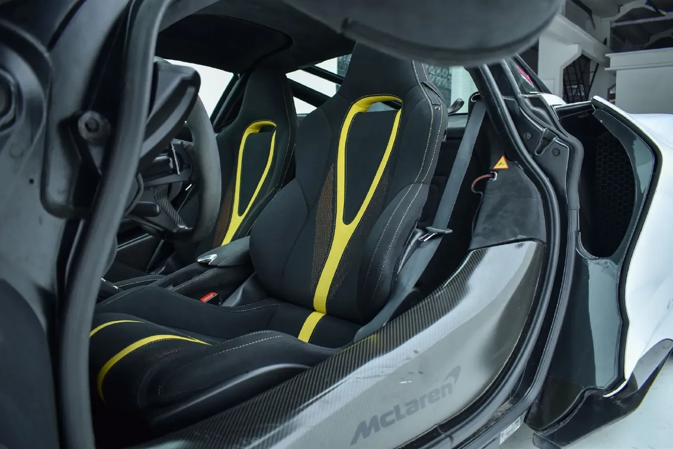 2017 McLaren 720S 4.0T 720HP V8 7DCT,autocango,china used car exporter,china ev exporter,chinese used car exporter,chinese used ev exporter