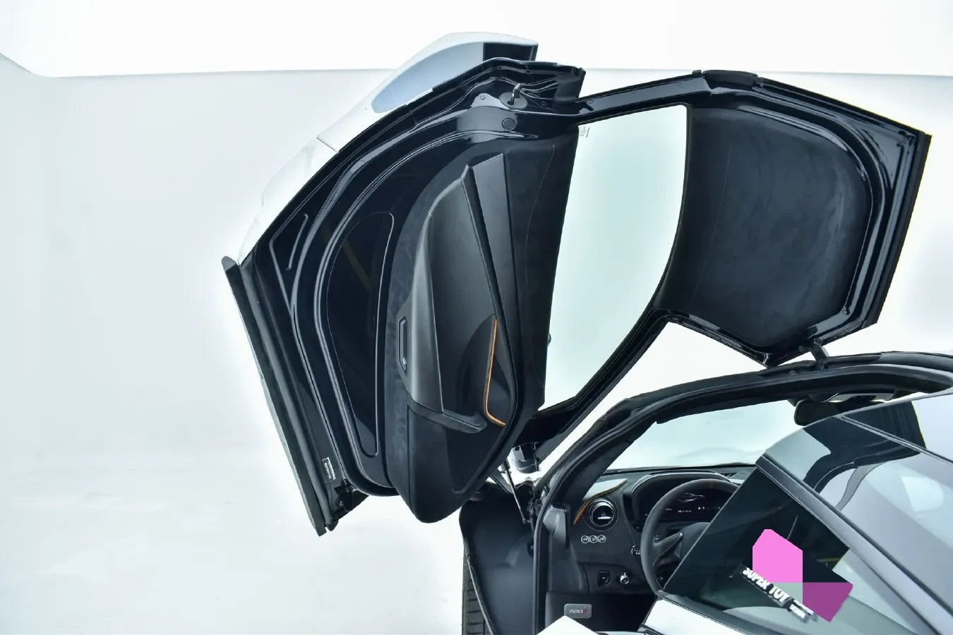 2017 McLaren 720S 4.0T 720HP V8 7DCT,autocango,china used car exporter,china ev exporter,chinese used car exporter,chinese used ev exporter