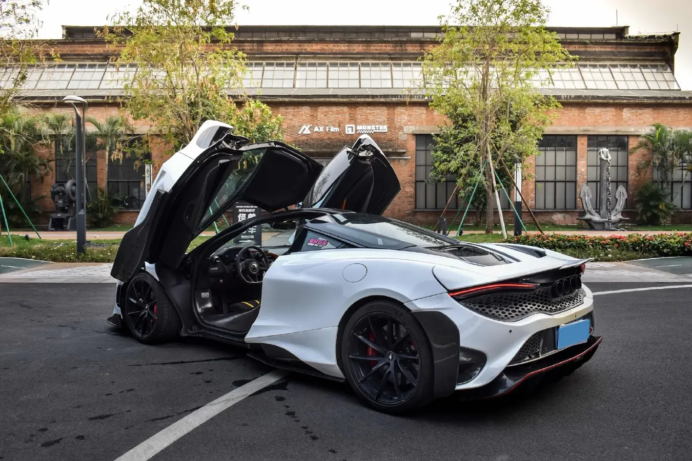 2017 McLaren 720S 4.0T 720HP V8 7DCT,autocango,china used car exporter,china ev exporter,chinese used car exporter,chinese used ev exporter