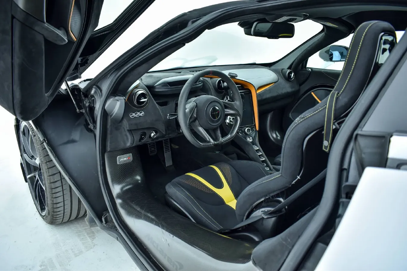 2017 McLaren 720S 4.0T 720HP V8 7DCT,autocango,china used car exporter,china ev exporter,chinese used car exporter,chinese used ev exporter