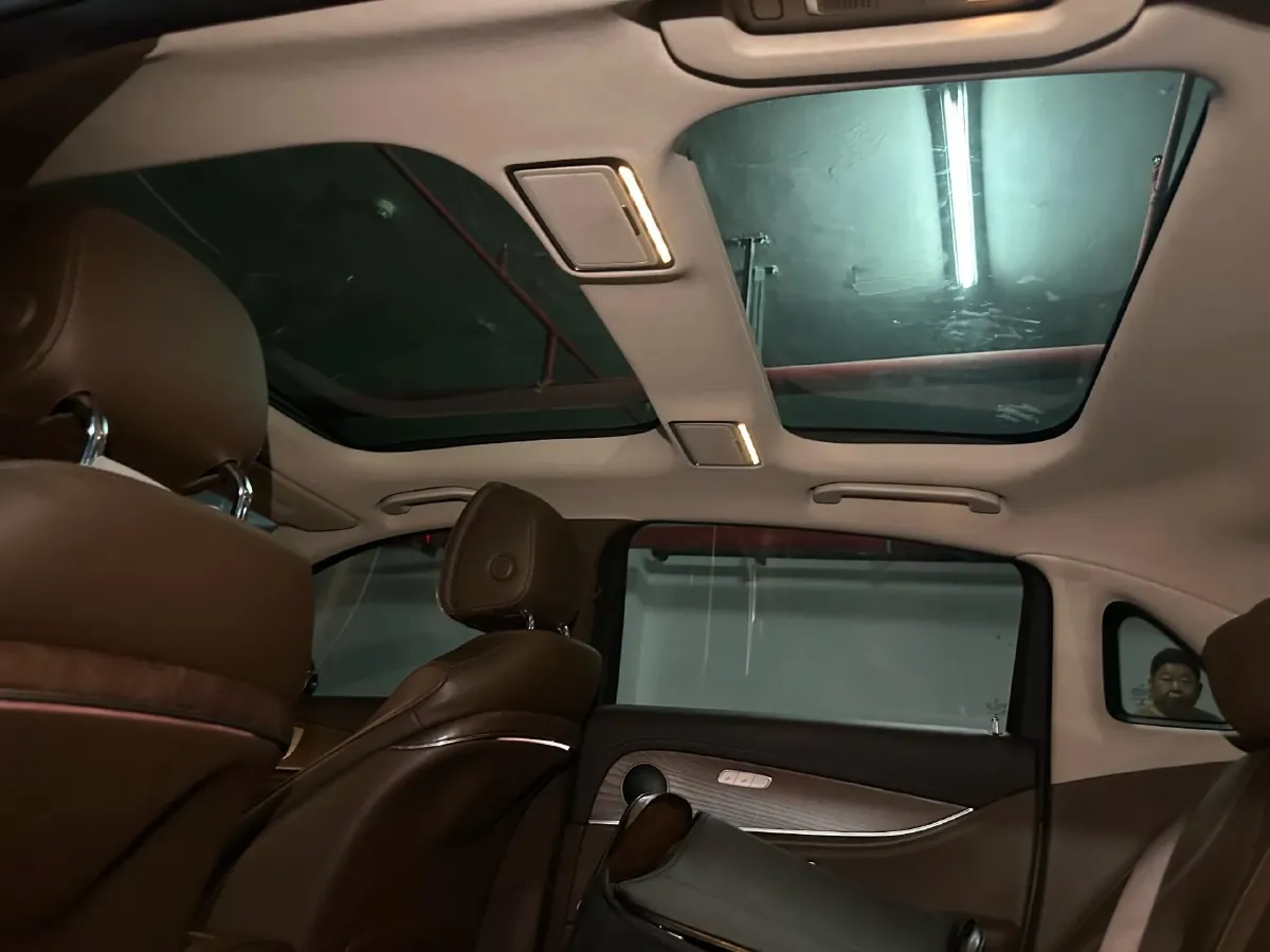 2021 Mercedes-Benz E Class 2.0T 211HP L4 9AT PHEV 25.4KWH,autocango,china used car exporter,china ev exporter,chinese used car exporter,chinese used ev exporter