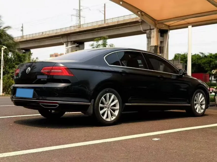 2018 Volkswagen Magotan 1.8T 180HP L4 7DCT,autocango,china used car exporter,china ev exporter,chinese used car exporter,chinese used ev exporter