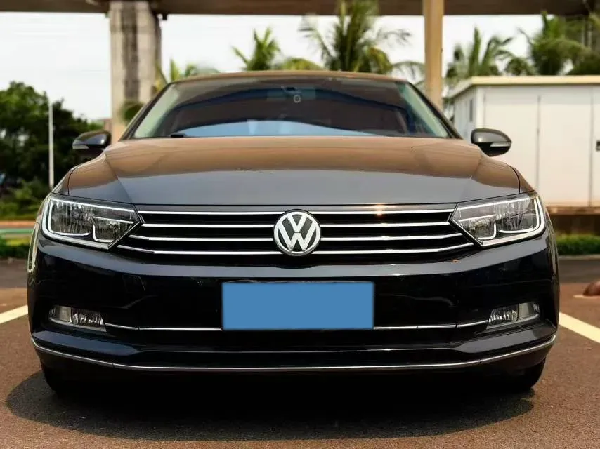 2018 Volkswagen Magotan 1.8T 180HP L4 7DCT,autocango,china used car exporter,china ev exporter,chinese used car exporter,chinese used ev exporter