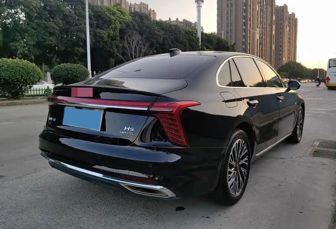 2023 HongQi H5 1.5T 169HP L4 7DCT,autocango,china used car exporter,china ev exporter,chinese used car exporter,chinese used ev exporter