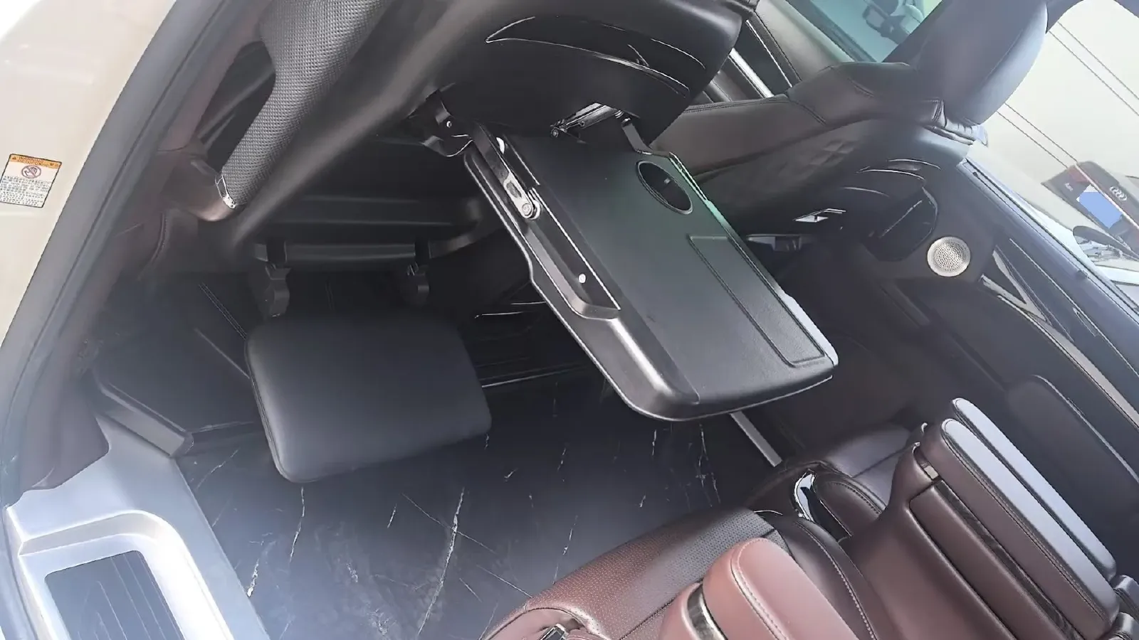 2023 Toyota Sienna 2.5L 189HP L4 E-CVT Hybrid,autocango,china used car exporter,china ev exporter,chinese used car exporter,chinese used ev exporter