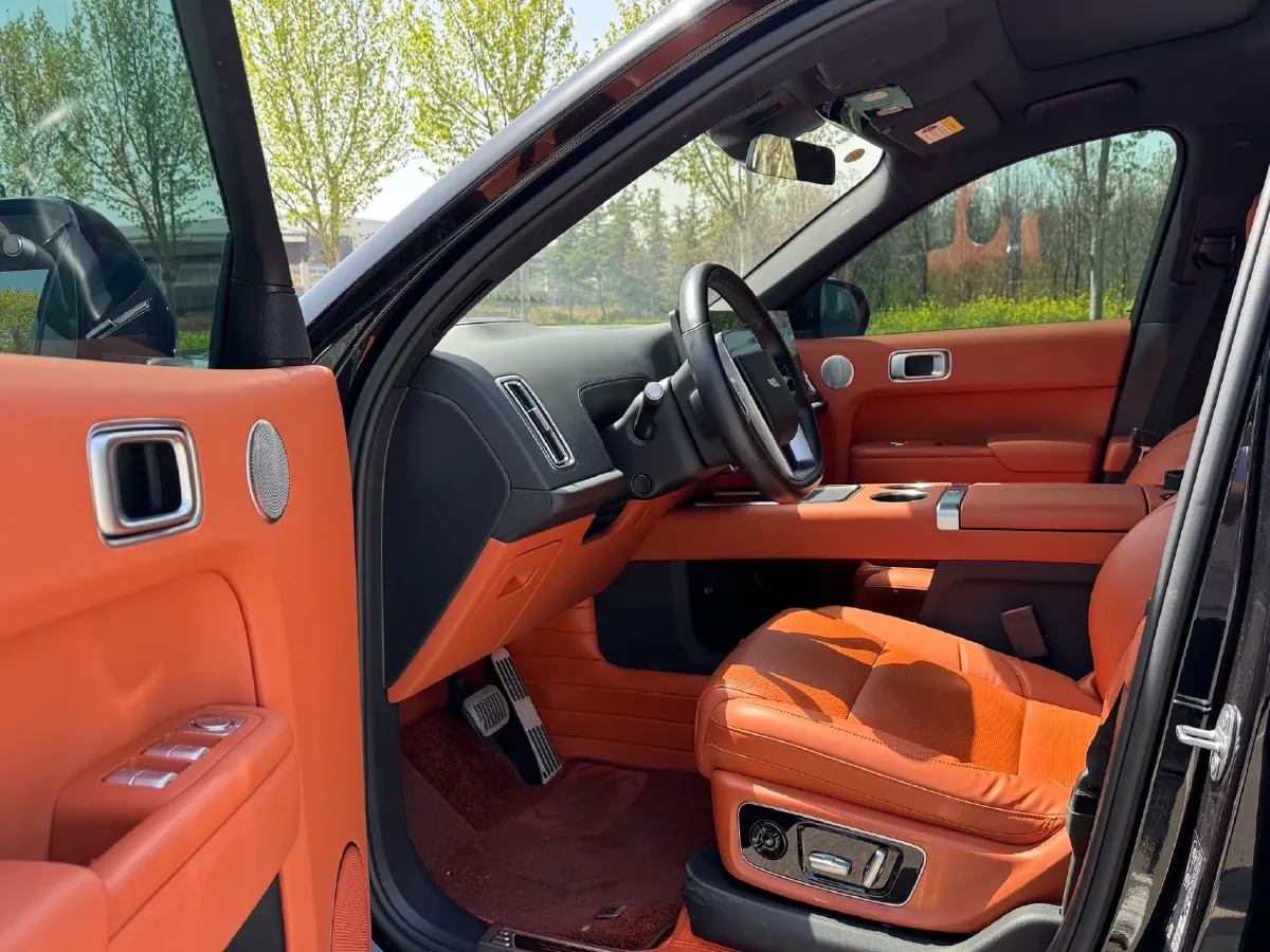 2023 Li L8 Range Extended 154HP REEV 40.9KWH,autocango,china used car exporter,china ev exporter,chinese used car exporter,chinese used ev exporter