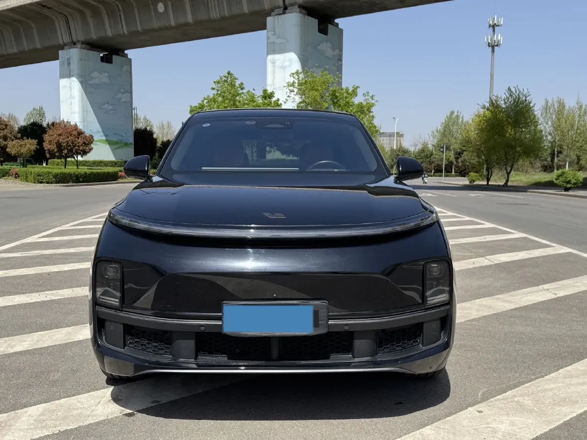 2023 Li L8 Range Extended 154HP REEV 40.9KWH,autocango,china used car exporter,china ev exporter,chinese used car exporter,chinese used ev exporter