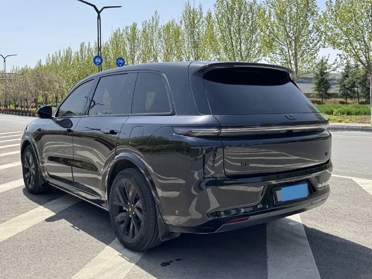 2023 Li L8 Range Extended 154HP REEV 40.9KWH,autocango,china used car exporter,china ev exporter,chinese used car exporter,chinese used ev exporter