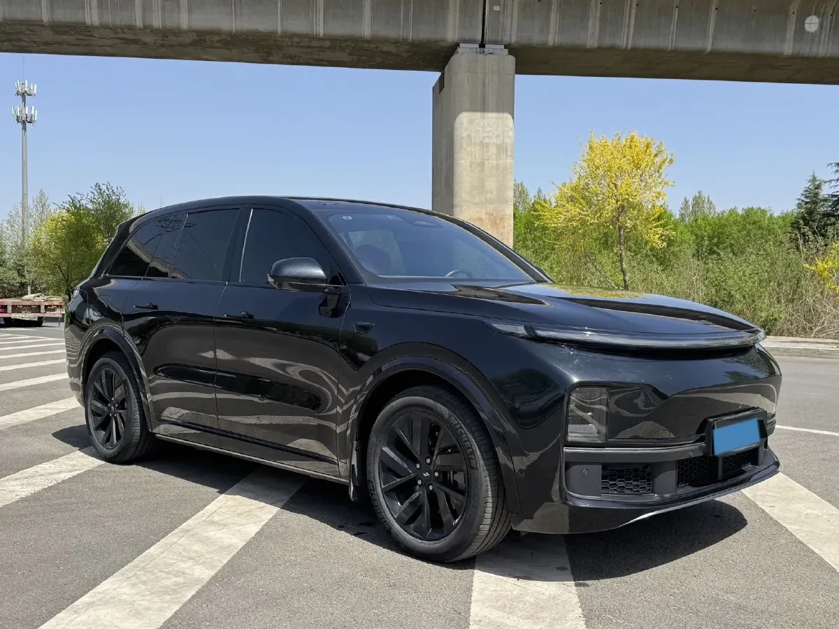 2023 Li L8 Range Extended 154HP REEV 40.9KWH,autocango,china used car exporter,china ev exporter,chinese used car exporter,chinese used ev exporter