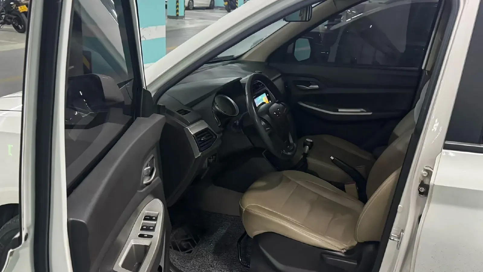 2019 JinBei JinDian 2.2L 116HP L4 5MT,autocango,china used car exporter,china ev exporter,chinese used car exporter,chinese used ev exporter