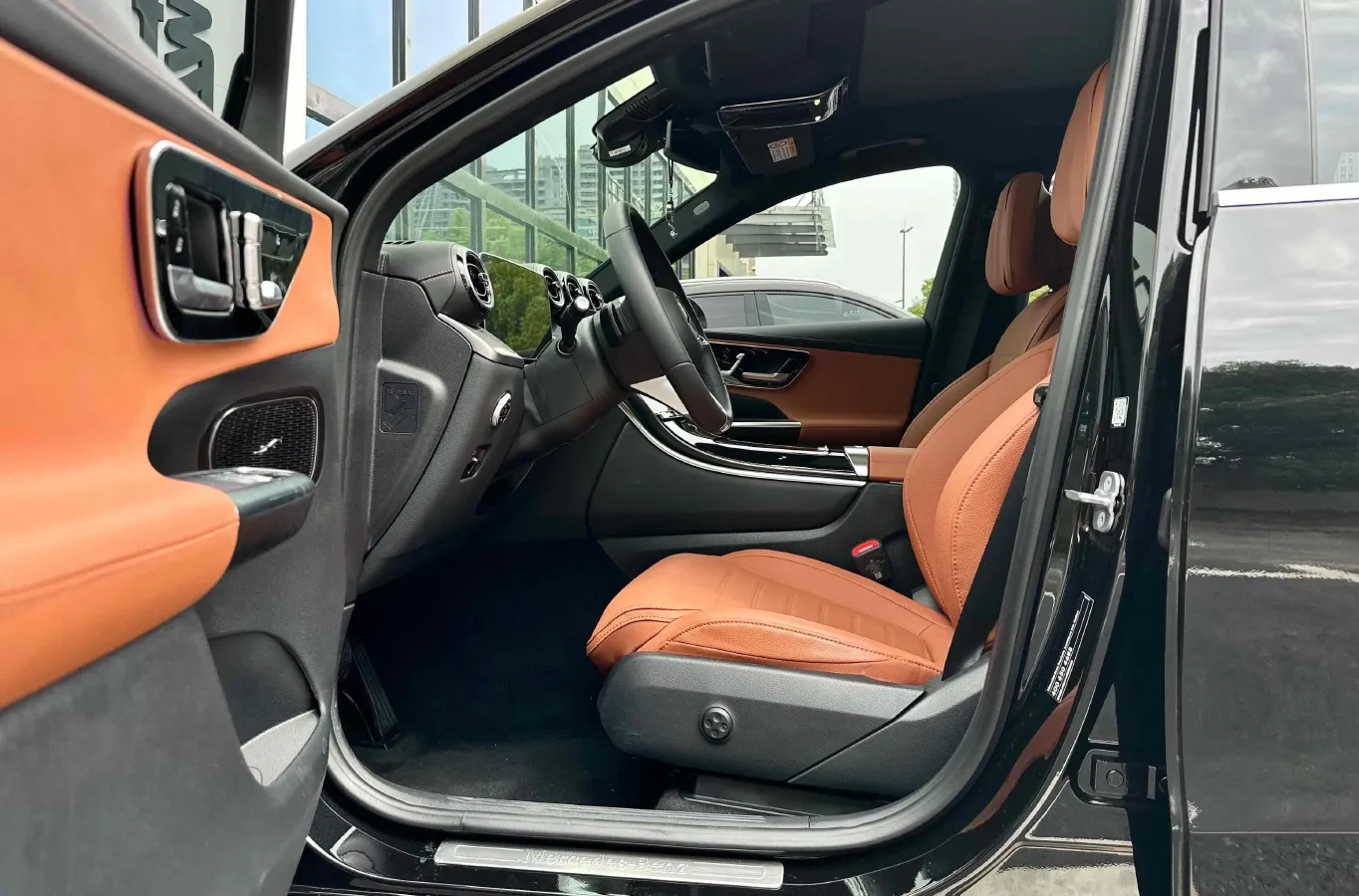 2024 Mercedes-Benz GLC Class 2.0T 204HP L4 9AT,autocango,china used car exporter,china ev exporter,chinese used car exporter,chinese used ev exporter