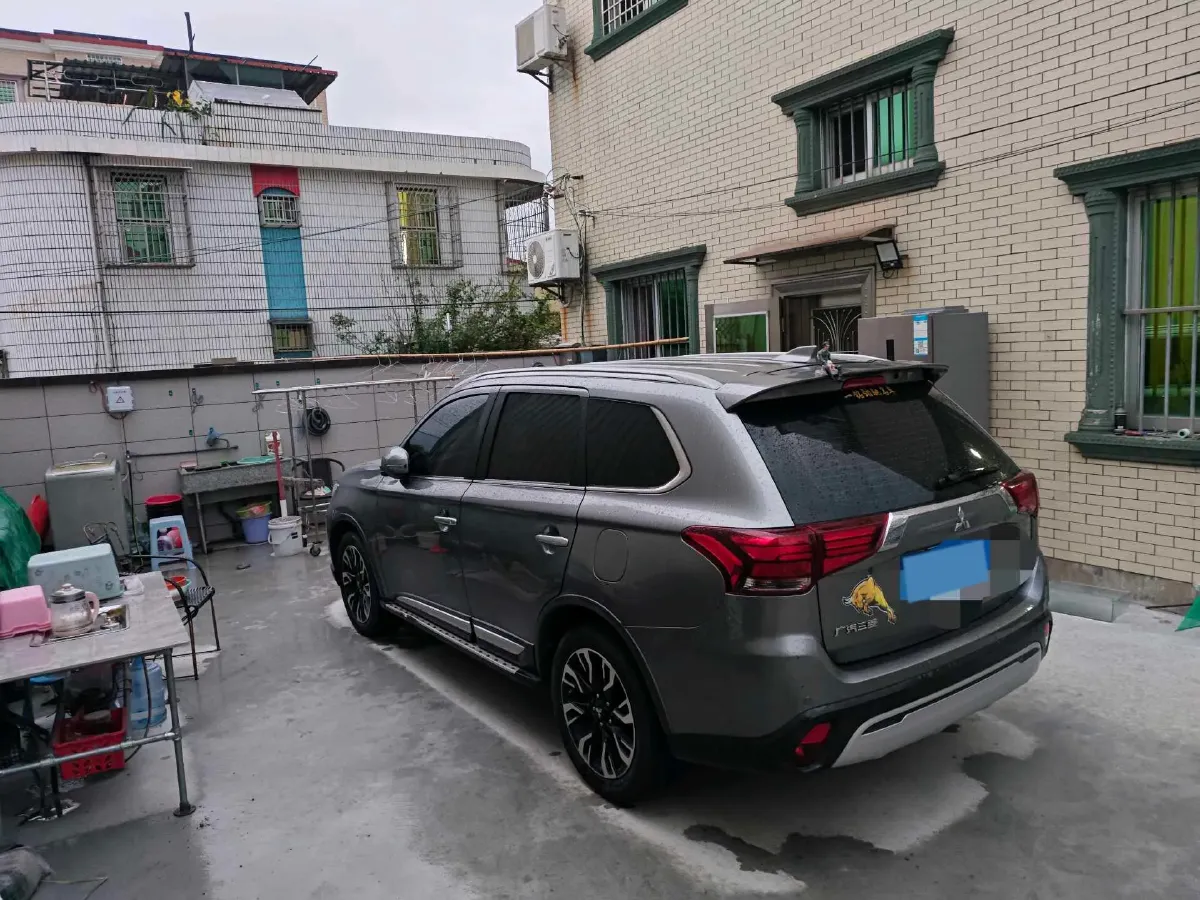 2019 Mitsubishi Outlander 2.4L 192HP L4 CVT,autocango,china used car exporter,china ev exporter,chinese used car exporter,chinese used ev exporter