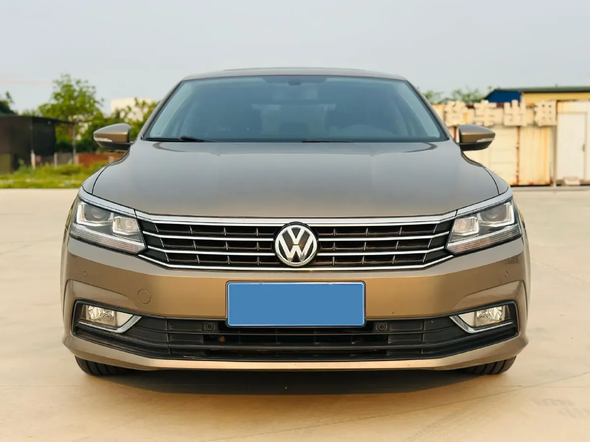 2017 Volkswagen Passat 1.8T 180HP L4 7DCT,autocango,china used car exporter,china ev exporter,chinese used car exporter,chinese used ev exporter
