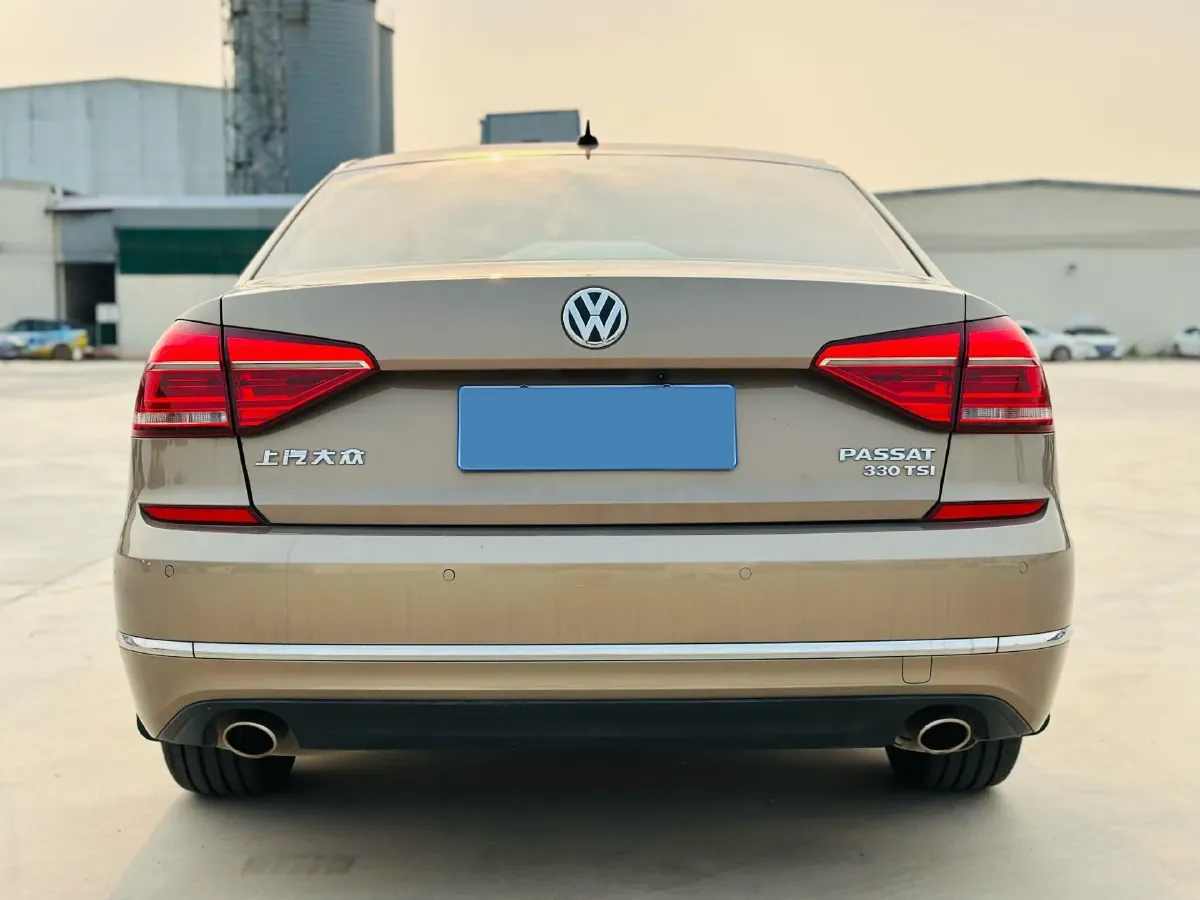 2017 Volkswagen Passat 1.8T 180HP L4 7DCT,autocango,china used car exporter,china ev exporter,chinese used car exporter,chinese used ev exporter