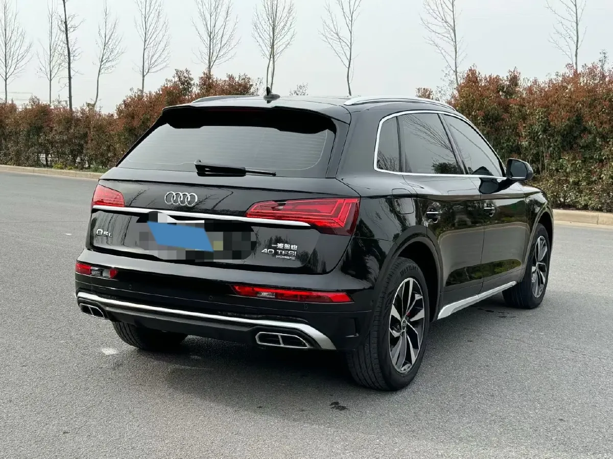 2022 Audi Q5L 2.0T 190HP L4 7DCT,autocango,china used car exporter,china ev exporter,chinese used car exporter,chinese used ev exporter