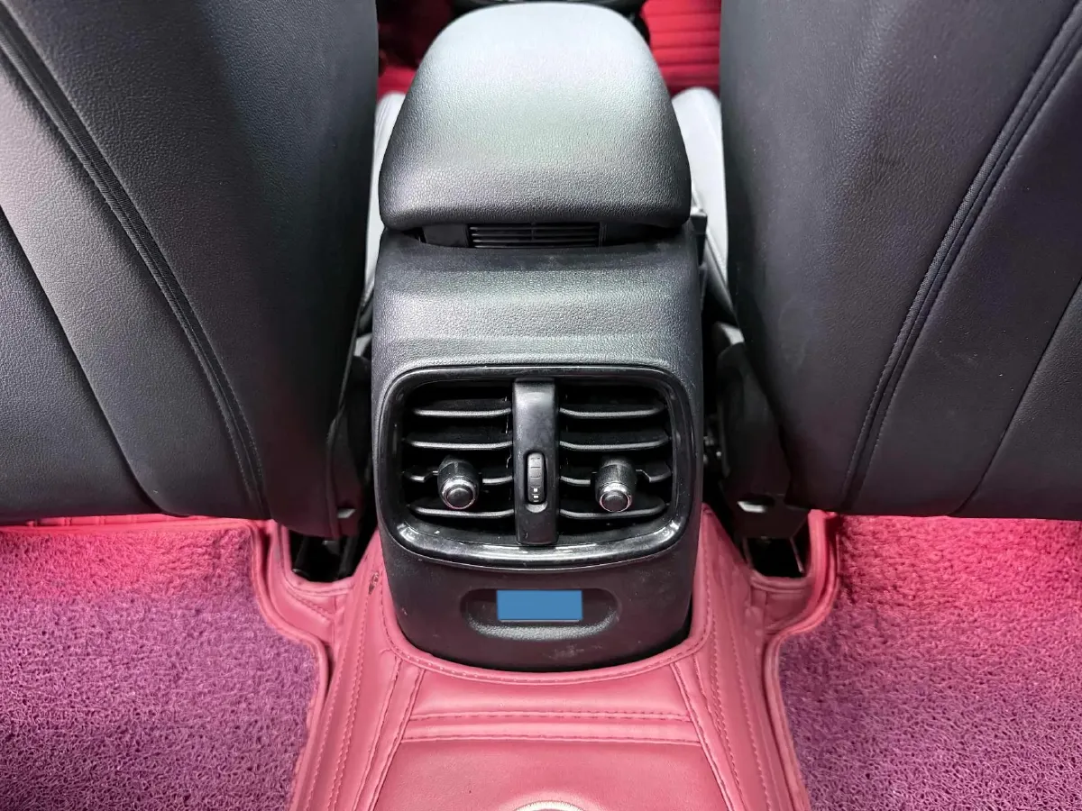 2020 MINI MINI 1.5T 102HP L3 7DCT,autocango,china used car exporter,china ev exporter,chinese used car exporter,chinese used ev exporter