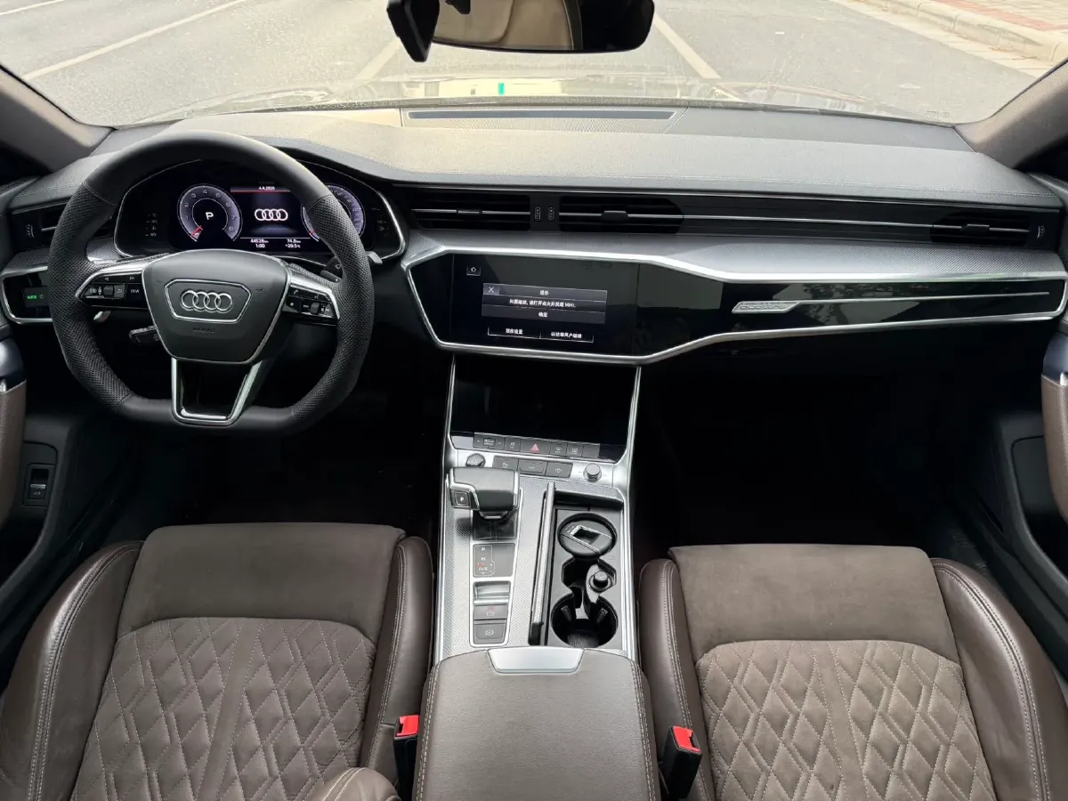 2022 Jeep Wrangler 2.0T 266HP L4 8AT,autocango,china used car exporter,china ev exporter,chinese used car exporter,chinese used ev exporter