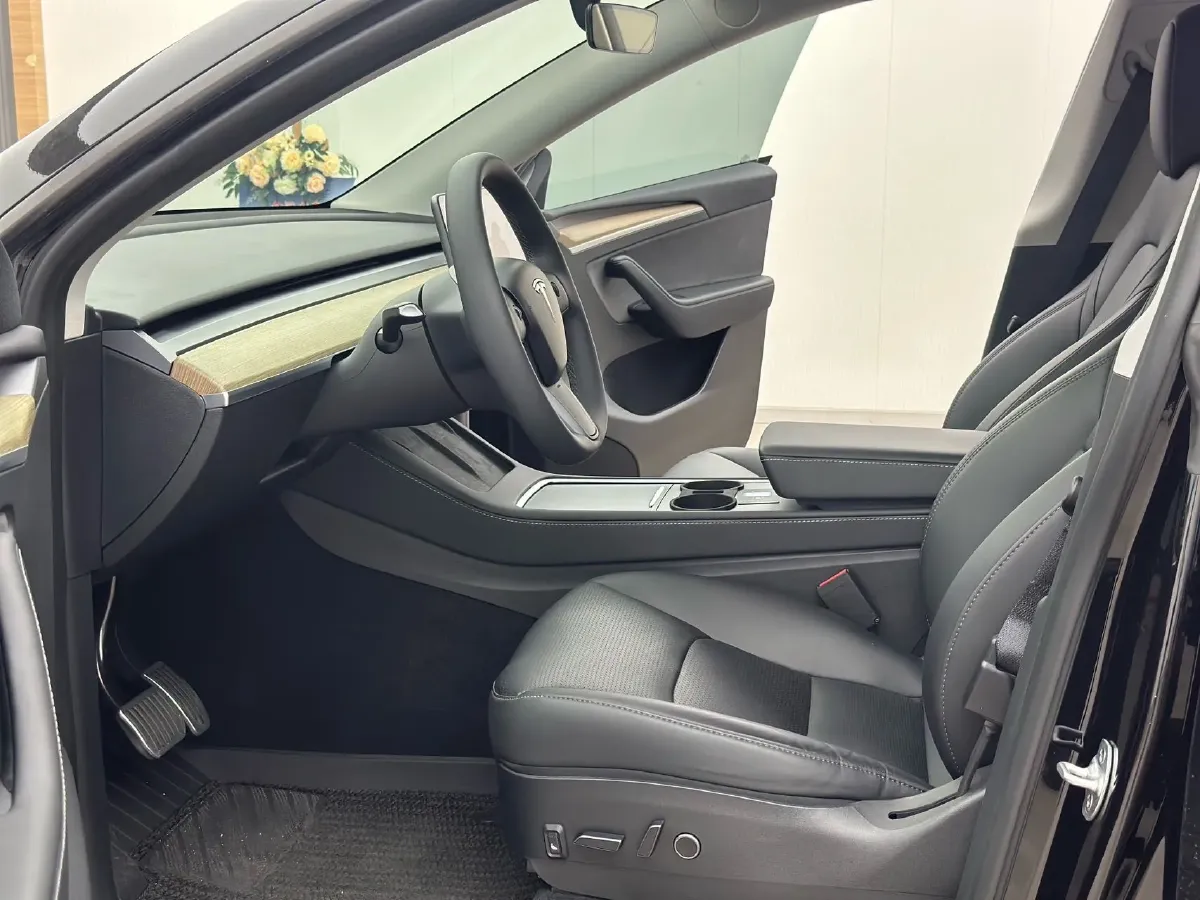 2022 Tesla Model Y BEV 60KWH,autocango,china used car exporter,china ev exporter,chinese used car exporter,chinese used ev exporter