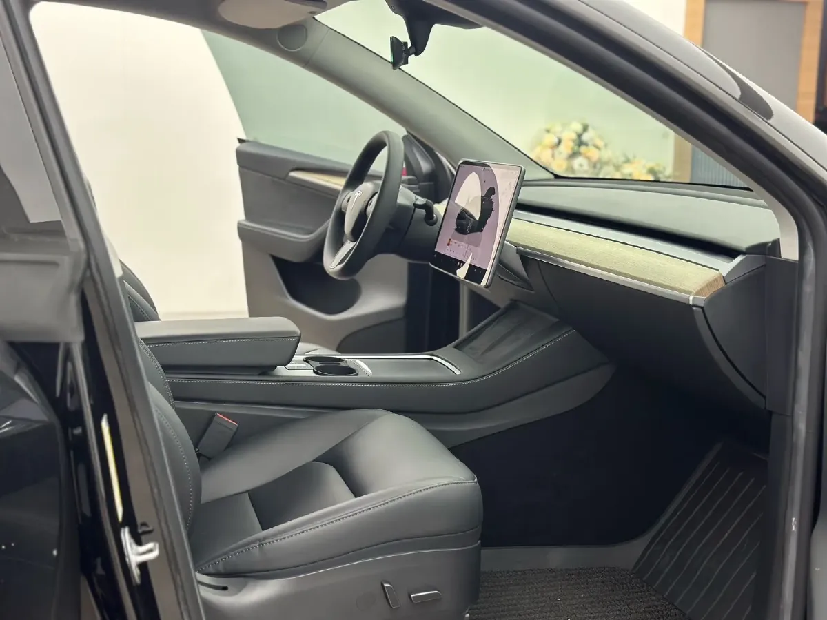 2022 Tesla Model Y BEV 60KWH,autocango,china used car exporter,china ev exporter,chinese used car exporter,chinese used ev exporter