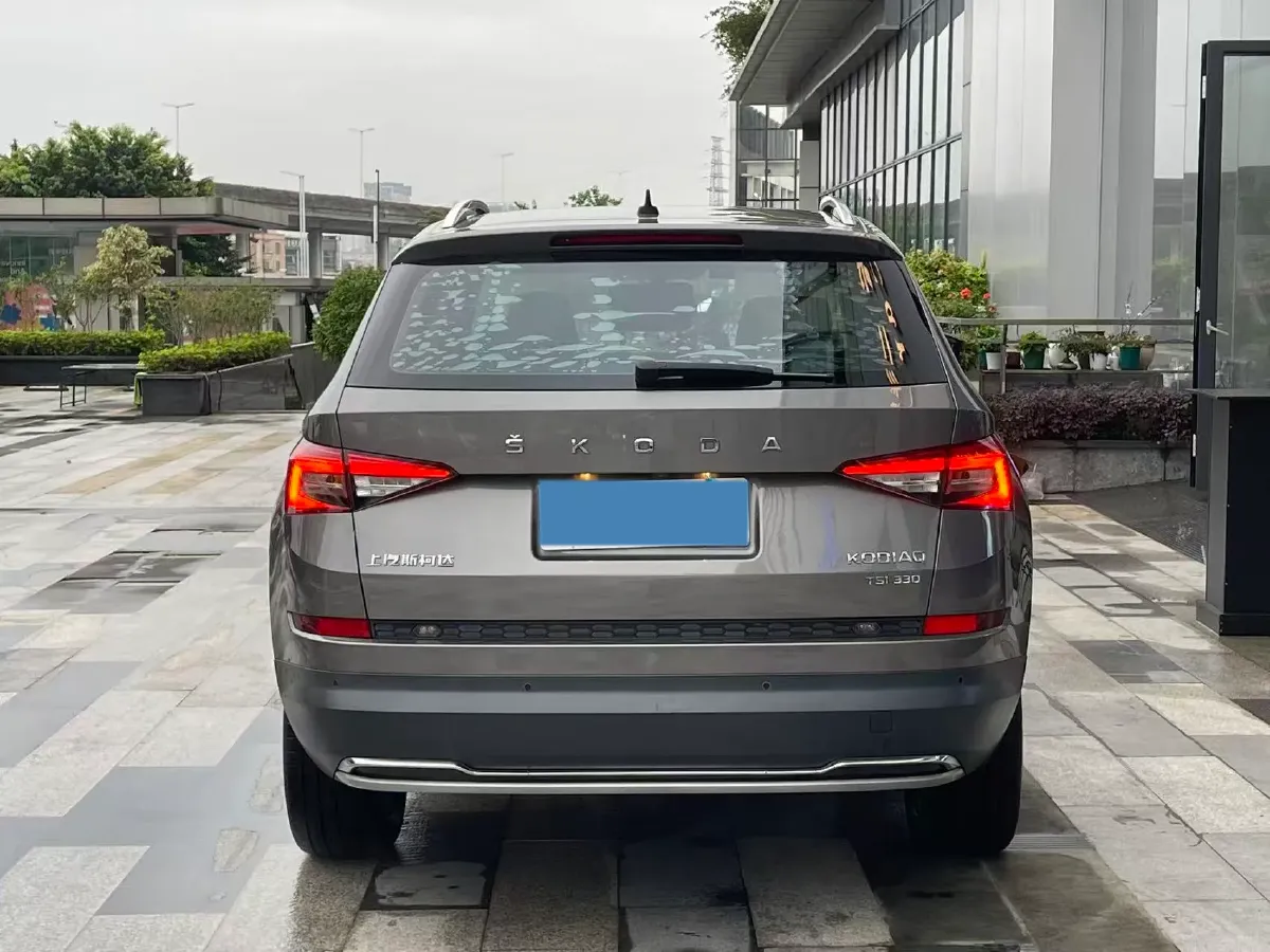 2019 Skoda Superb 2.0T 220HP L4 7DCT,autocango,china used car exporter,china ev exporter,chinese used car exporter,chinese used ev exporter