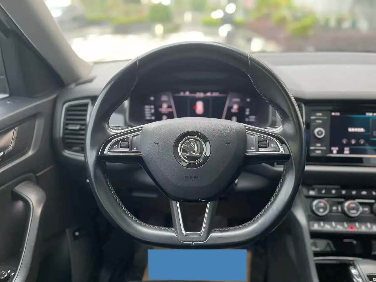 2019 Skoda Superb 2.0T 220HP L4 7DCT,autocango,china used car exporter,china ev exporter,chinese used car exporter,chinese used ev exporter