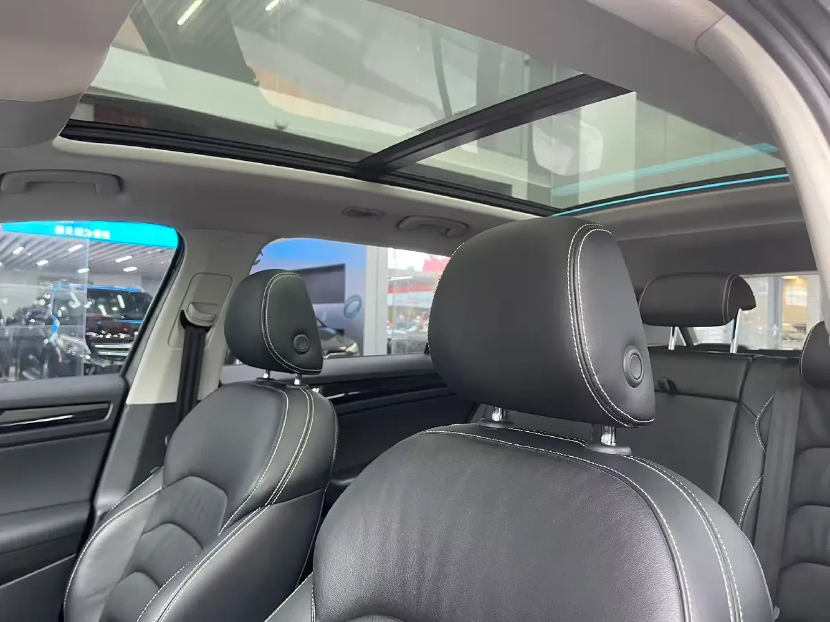 2019 Skoda Superb 2.0T 220HP L4 7DCT,autocango,china used car exporter,china ev exporter,chinese used car exporter,chinese used ev exporter