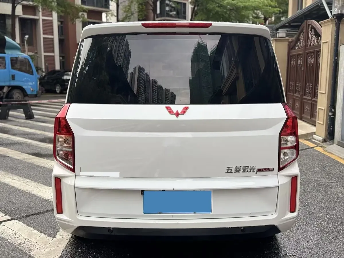 2021 WuLing HongGuang Plus 1.5L 99HP L4 6MT,autocango,china used car exporter,china ev exporter,chinese used car exporter,chinese used ev exporter