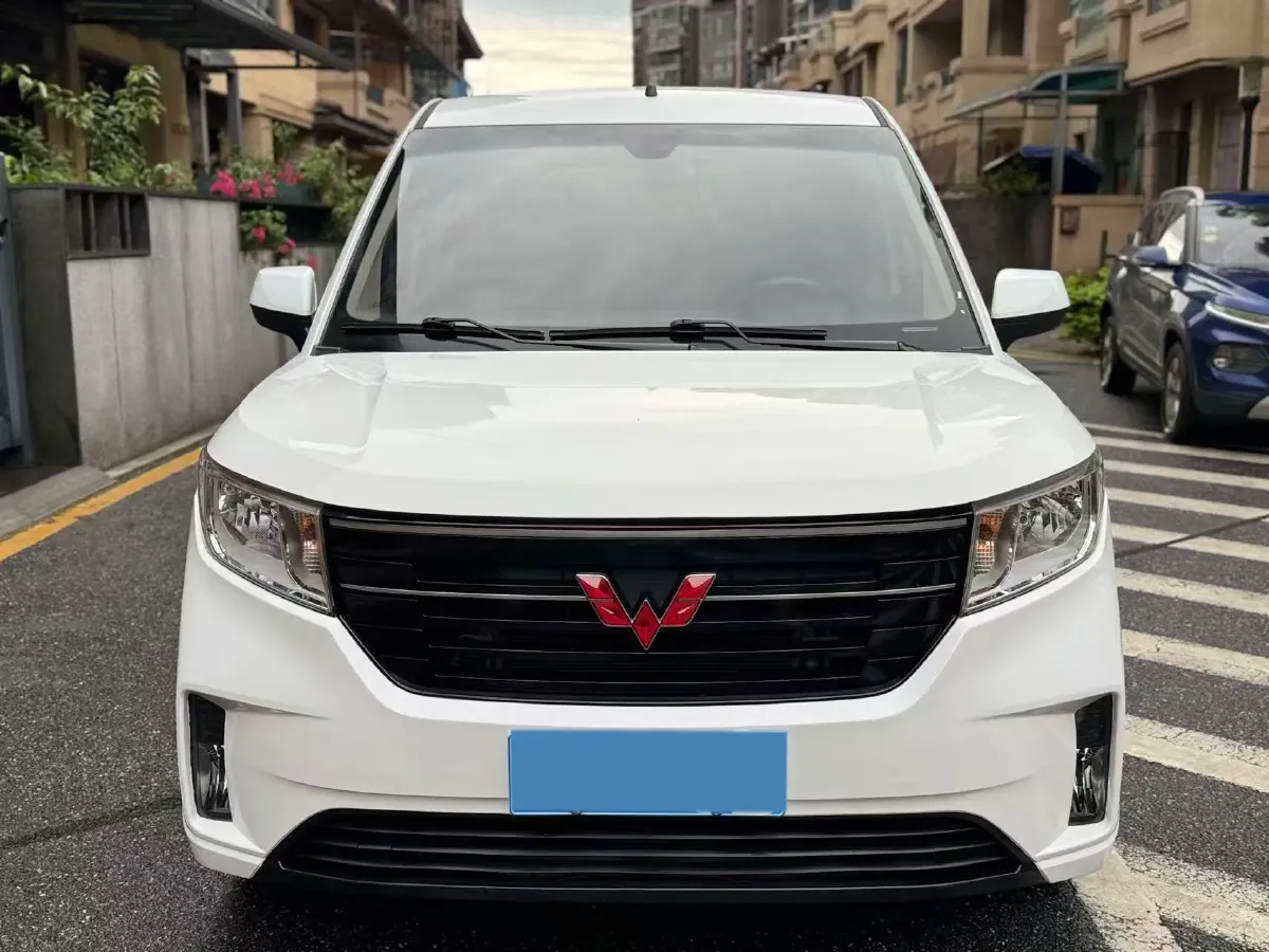 2021 WuLing HongGuang Plus 1.5L 99HP L4 6MT,autocango,china used car exporter,china ev exporter,chinese used car exporter,chinese used ev exporter