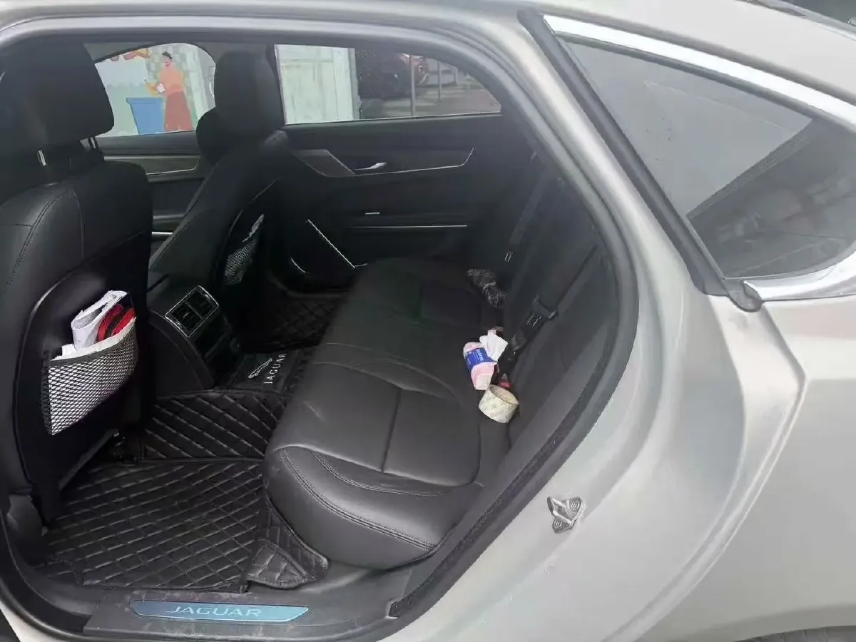 2023 Jaguar XFL 2.0T 250HP L4 8AT,autocango,china used car exporter,china ev exporter,chinese used car exporter,chinese used ev exporter