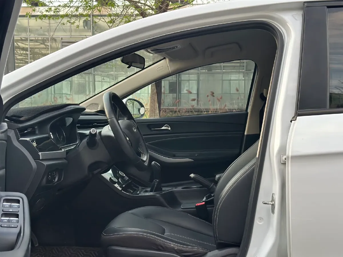 2021 Chery Arrizo 5 1.5L 116HP L4 5MT,autocango,china used car exporter,china ev exporter,chinese used car exporter,chinese used ev exporter