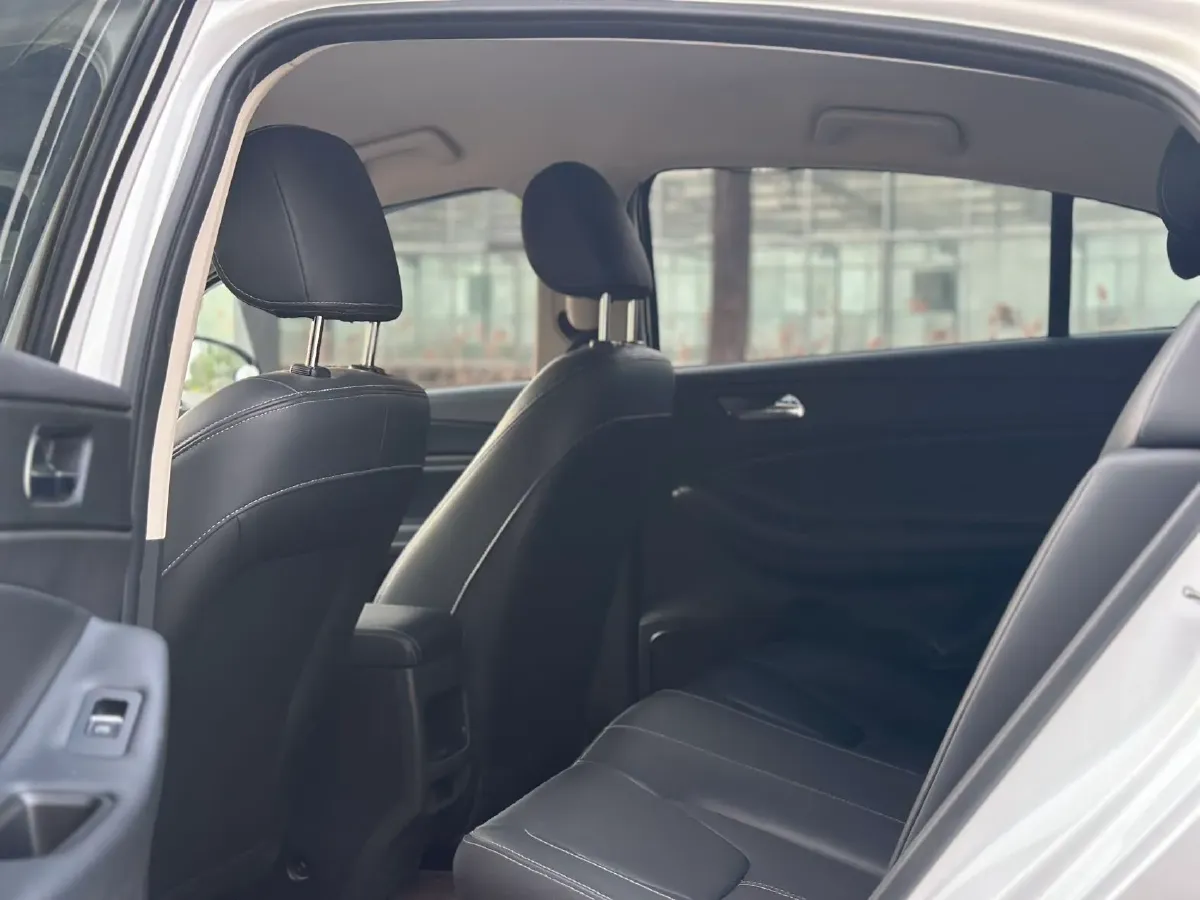 2021 Chery Arrizo 5 1.5L 116HP L4 5MT,autocango,china used car exporter,china ev exporter,chinese used car exporter,chinese used ev exporter