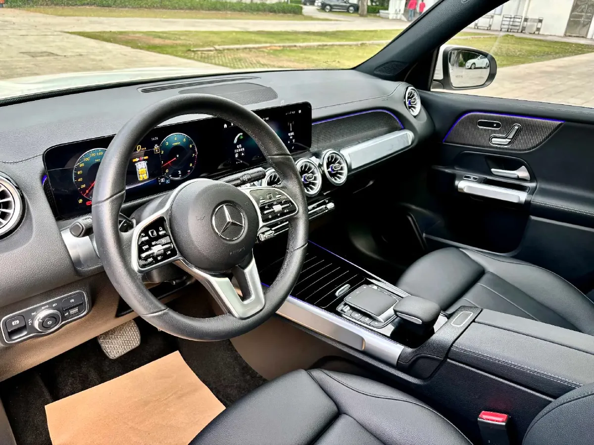 2023 Mercedes-Benz GLB Class 2.0T 190HP L4 8DCT,autocango,china used car exporter,china ev exporter,chinese used car exporter,chinese used ev exporter