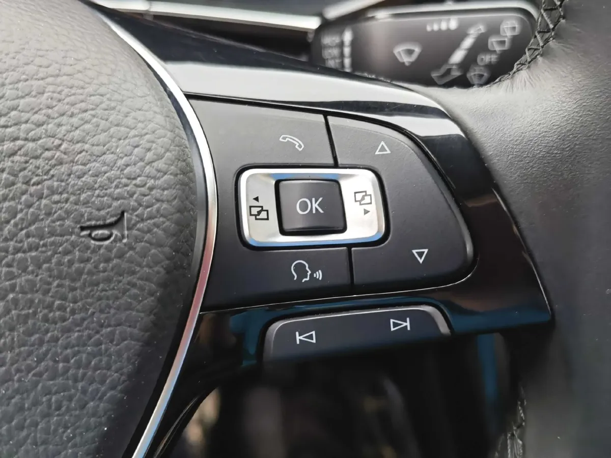 2019 MINI CLUBMAN 1.5T 102HP L3 6AT,autocango,china used car exporter,china ev exporter,chinese used car exporter,chinese used ev exporter