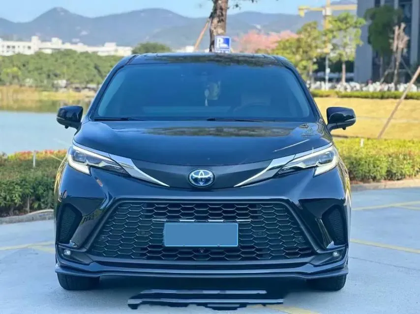 2024 Toyota Granvia 2.5L 189HP L4 E-CVT Hybrid,autocango,china used car exporter,china ev exporter,chinese used car exporter,chinese used ev exporter