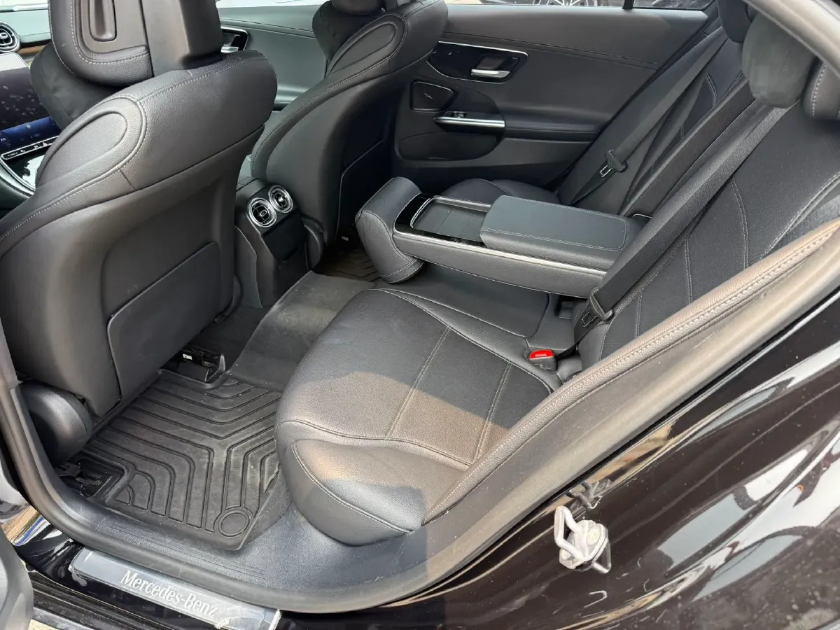 2023 Mercedes-Benz C Class 1.5T 204HP L4 9AT,autocango,china used car exporter,china ev exporter,chinese used car exporter,chinese used ev exporter