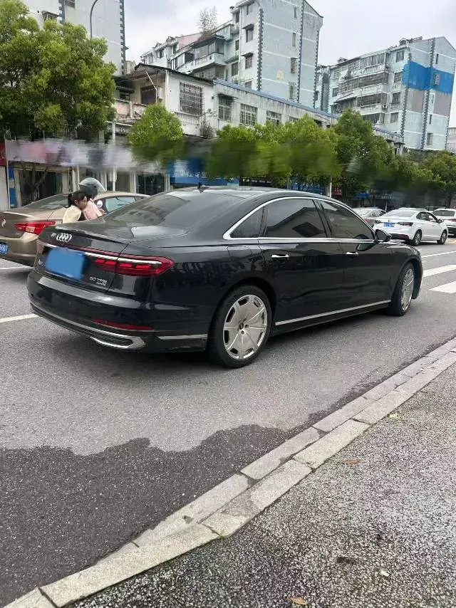 2023 Audi A8 3.0T 286HP V6 8AT,autocango,china used car exporter,china ev exporter,chinese used car exporter,chinese used ev exporter