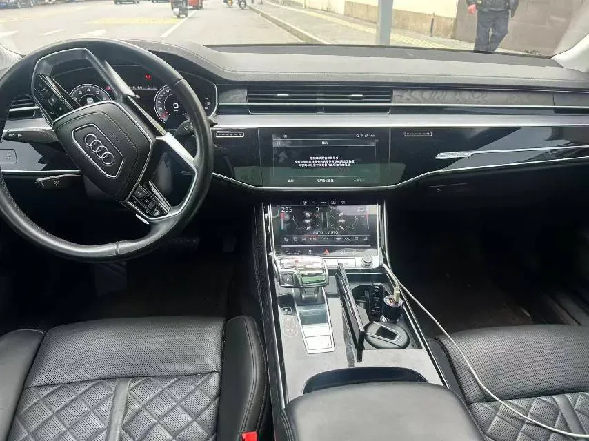 2023 Audi A8 3.0T 286HP V6 8AT,autocango,china used car exporter,china ev exporter,chinese used car exporter,chinese used ev exporter